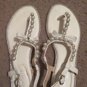Pearl & rhinestone sandals